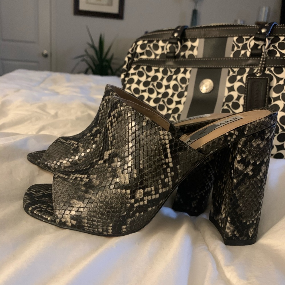 Steve Madden-laken Mule - Picture 3 of 3